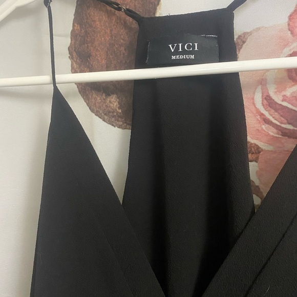 Pretty medium lined top​​​​ - Picture 4 of 7